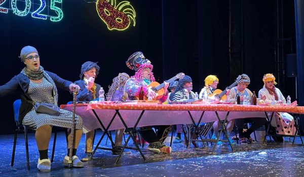 Momento de la presentación de la agrupación en la Gala del Carnaval de Ronda 2025.