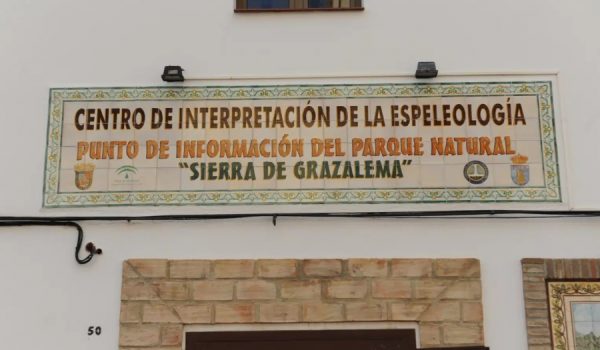 Este espacio se encuentra en un edificio situado en la Avenida Andalucía.