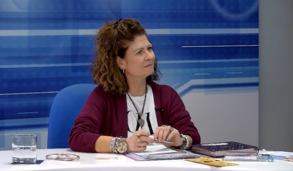 Auxiliadora Chacón en los estudios de Charry TV