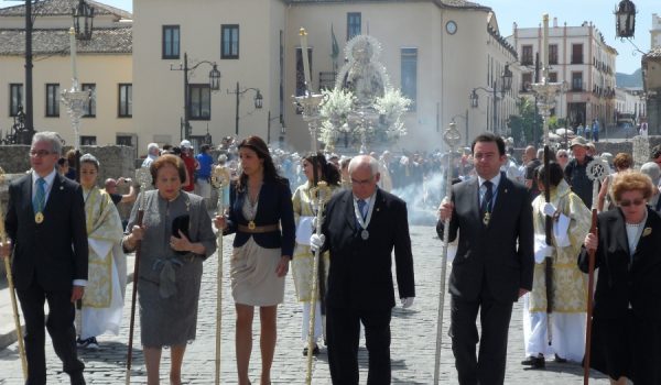 La alcaldesa cedió la vara de mando de la ciudad a la Patrona.