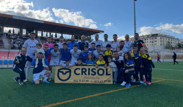 El decano provincial remó para conseguir la victoria con una Ciudad Deportiva llena de aficionados