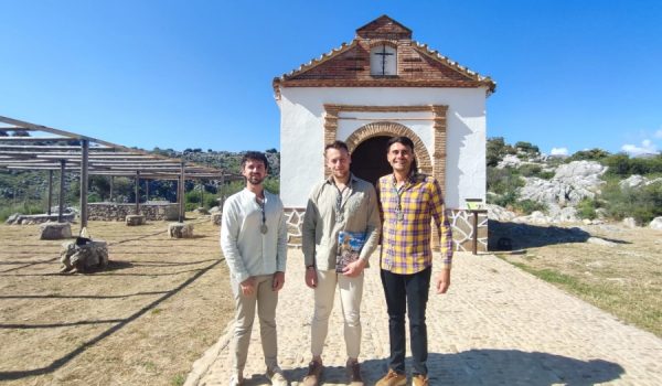 Tres de los cuatro mayordomos de la Virgen nos cuentan la historia de Nuestra Señora de la Concepción.