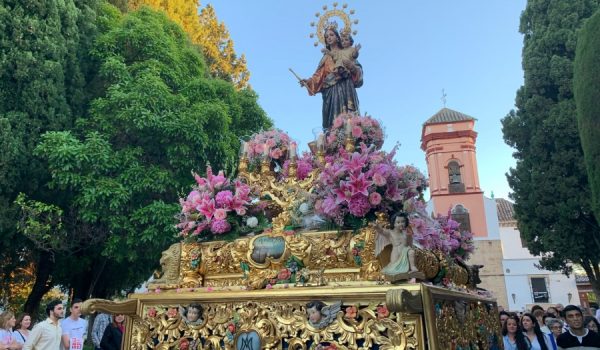 La procesión de María Auxiliadora es una de las más esperadas por los cristianos de Ronda y la comarca