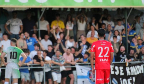 En encuentro estuvo marcado por la tensión en las gradas en un estadio de La Fuensanta a rebosar de aficionados
