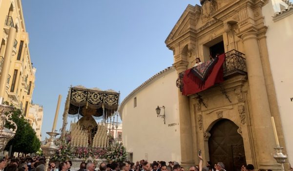 Ronda salió a la calle para encontrarse con María Santísima de la Esperanza