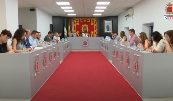 La sesión, que suele celebrarse en lunes, se ha adelantado a este viernes.