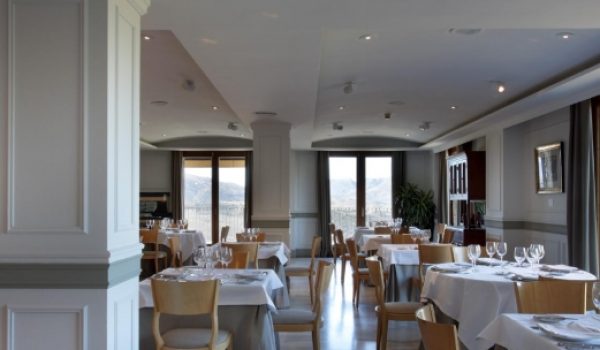 La promoción es aplicable tanto en los servicios de almuerzos como de cenas del restaurante principal.