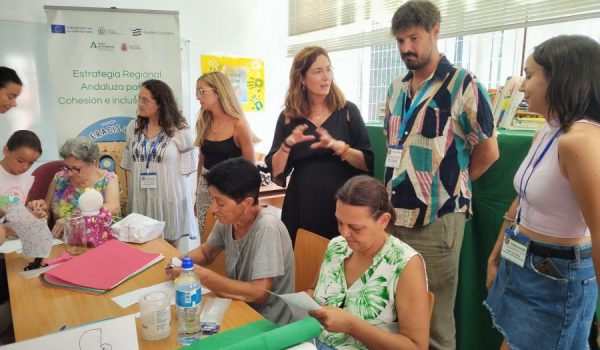 El taller comenzó hace unos meses en el centro cívico de La Dehesa.