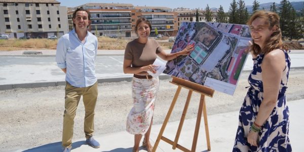 La Junta de Andalucía está realizando 365 viviendas de protección oficial y el Ayuntamiento, unas 175 viviendas de esta tipología en el barrio de San Rafael,