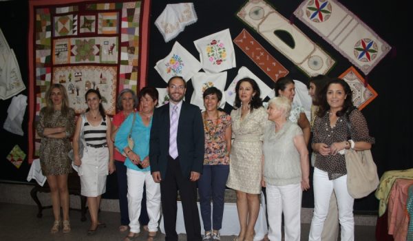 El horario es de 11.00 a 13.30 horas y de 17.30 a 20.30 horas.