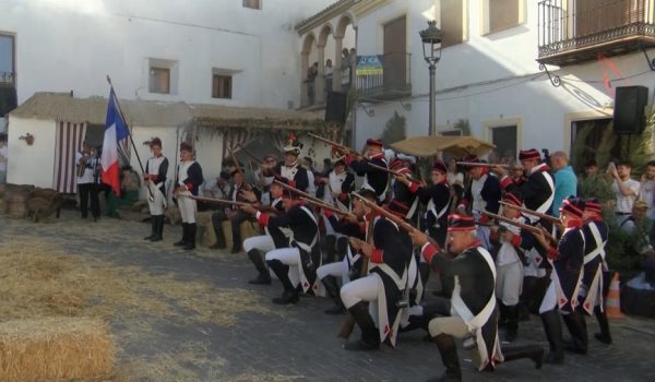 Momento de la recreación de la pasada edición en la plaza de la Constitución.