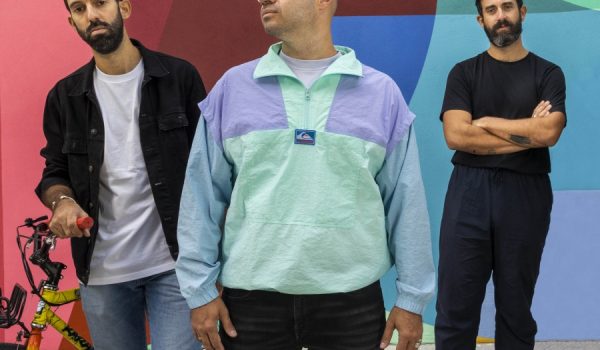 Bos Mistura está compuesto por Pablo Ferreiro, Pablo Purón y Javier Serrano