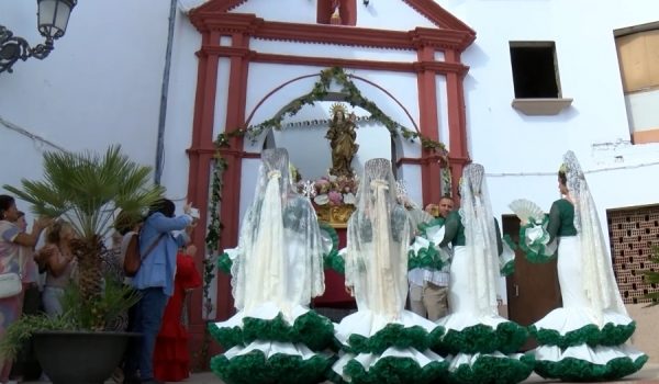 La primera procesión de la Virgen será mañana, sábado, acompañada de las Mayordomas.