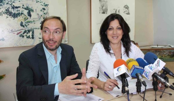 El Real Decreto-ley 19/2012 agiliza la apertura de los comercios.