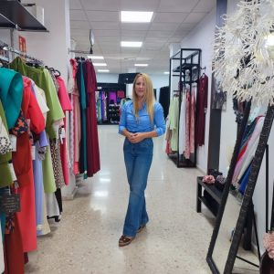 Esta empresaria destaca la gran variedad de tallas y modelos que se pueden encontrar en la tienda.