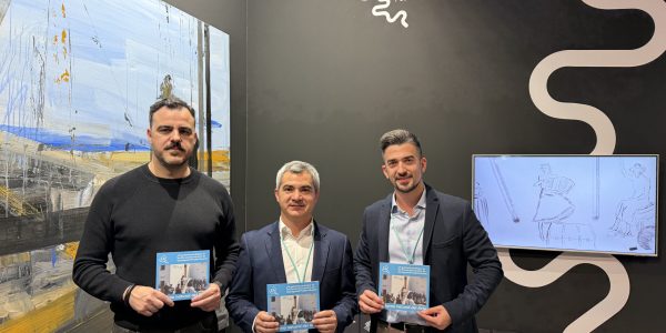 La presentación tuvo lugar en la sala Fundación Arco y ha sido llevada a cabo por Miguel Ángel Herrera, alcalde de Genalguacil, Arturo Comas, coordinador de los EA y Vere Álvarez, concejal y responsable de comunicación.